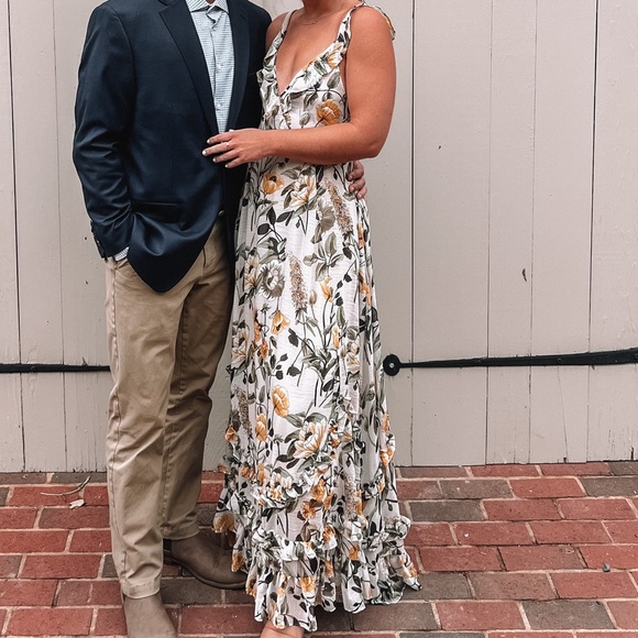 Dress. Worn once - Picture 1 of 1